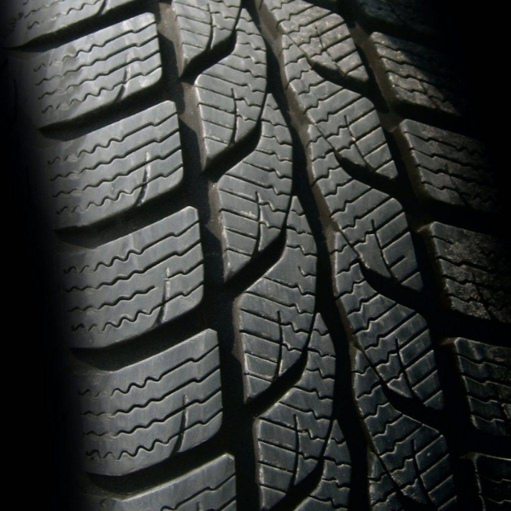 Cómo cambiar una rueda del coche